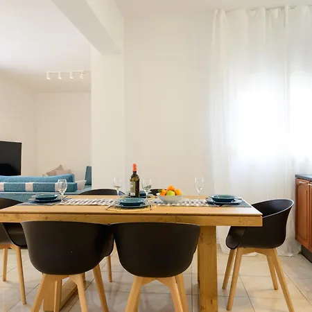 Summer Retreat 3rd Floor Apartment