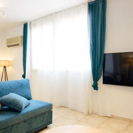 Summer Retreat 3rd Floor Apartment
